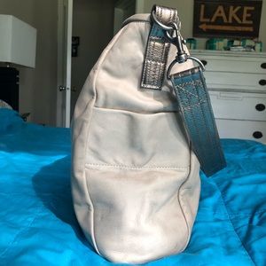 Large Brunswick bucket in Oyster Leather with Pewter details. Lovingly used.